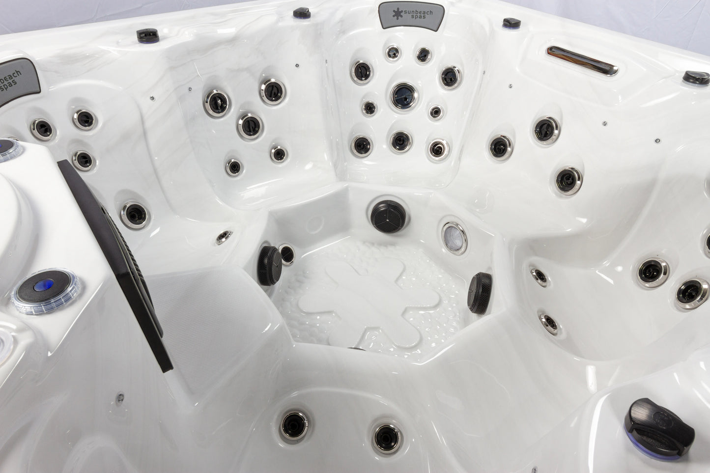 Olympiada - 7 Person Ultimate Hot Tub