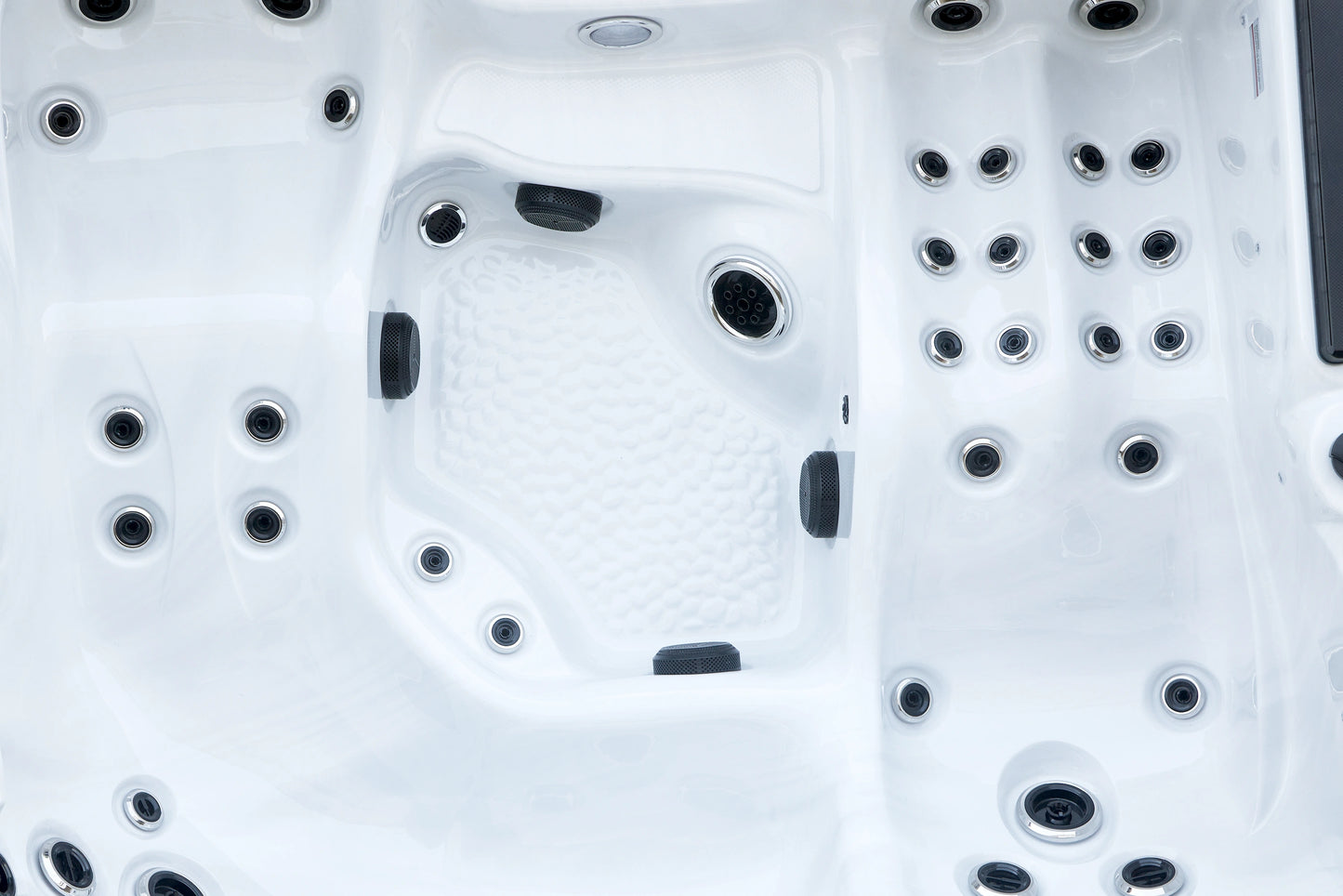 Areopoli - 4 Person Ultimate Hot Tub