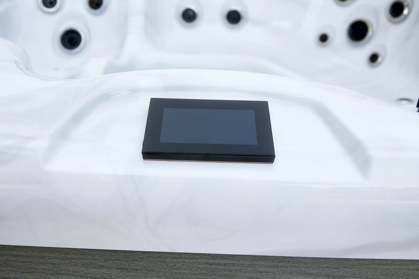 Areopoli - 4 Person Ultimate Hot Tub