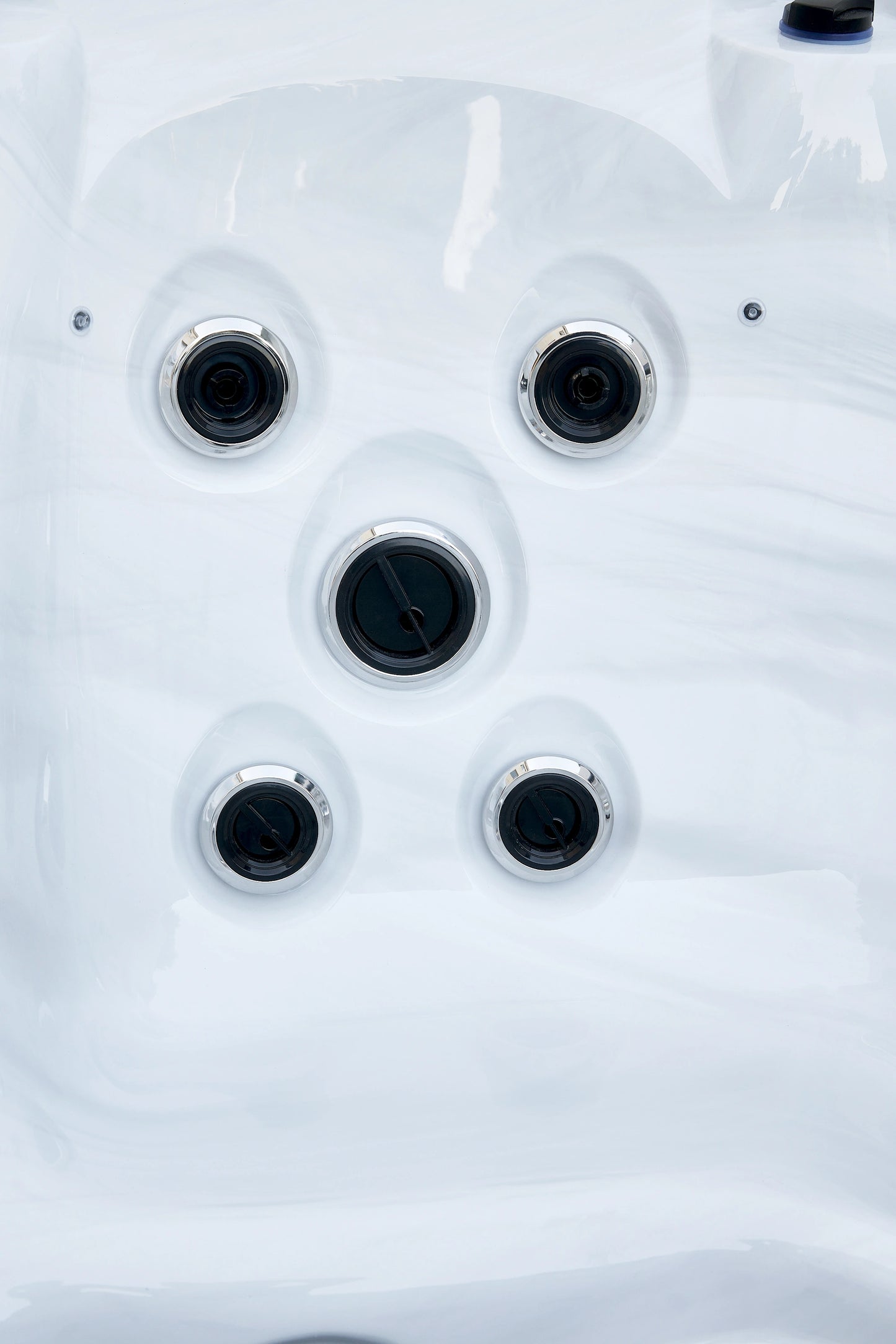 Areopoli - 4 Person Ultimate Hot Tub