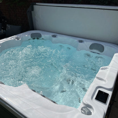 RX-562 Heatwave - 6 Person Hot Tub Oasis Spas