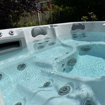 RX-562 Heatwave - 6 Person Hot Tub Oasis Spas