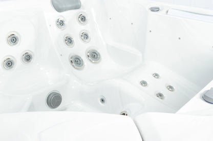 Alicante - 5 Person Plug and Play Hot Tub