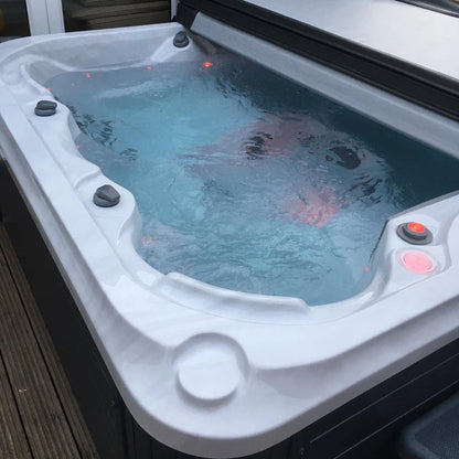 Imperial - 6 Person Premium Hot Tub Spa