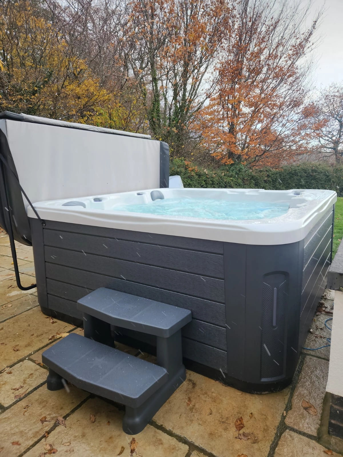 RX-562 Heatwave - 6 Person Hot Tub Oasis Spas