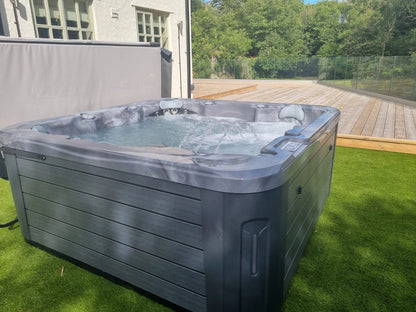 RX-562 Heatwave - 6 Person Hot Tub Oasis Spas