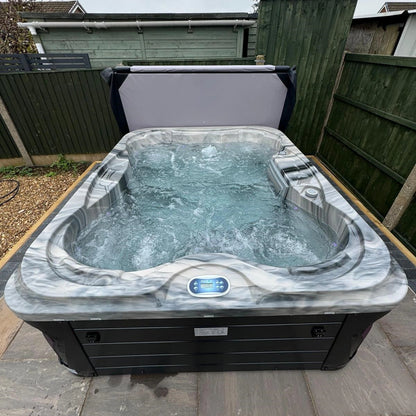 Sunstorm Aurora - 5 Person Plug and Play Hot Tub