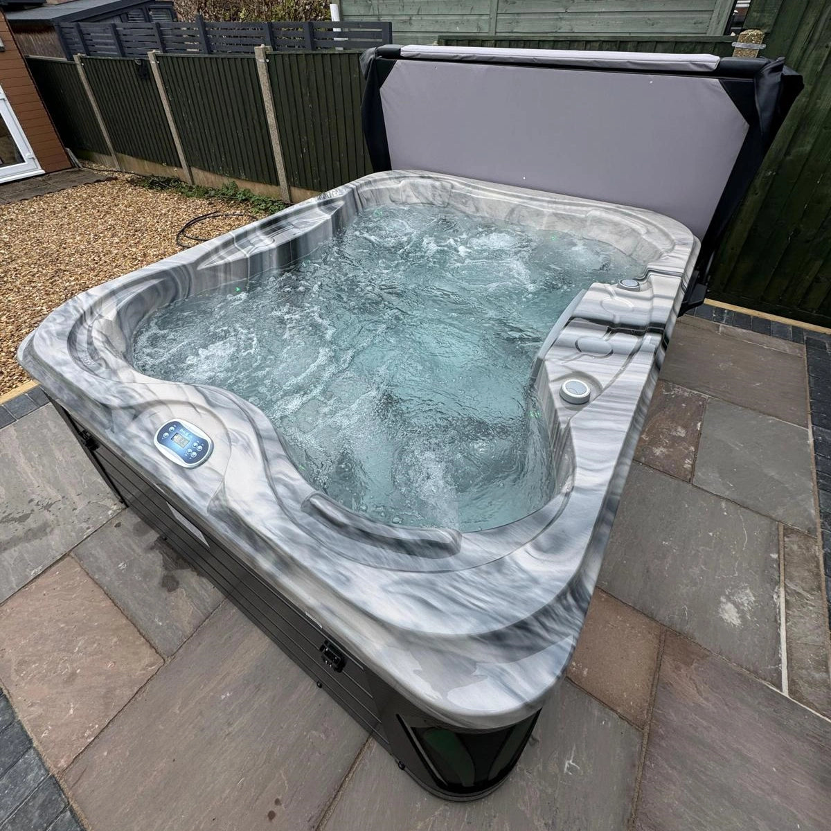 Sunstorm Aurora - 5 Person Plug and Play Hot Tub