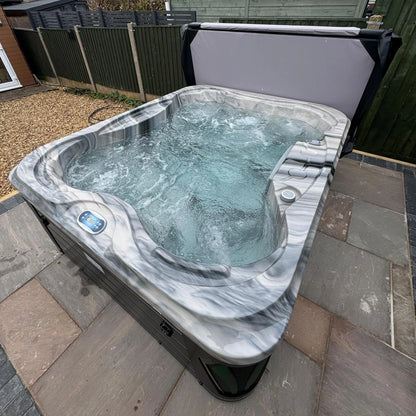 Sunstorm Aurora - 5 Person Plug and Play Hot Tub
