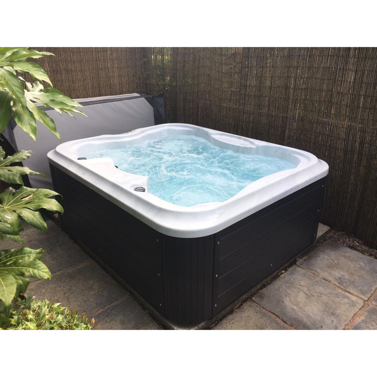 Sunstorm Aurora - 5 Person Plug and Play Hot Tub